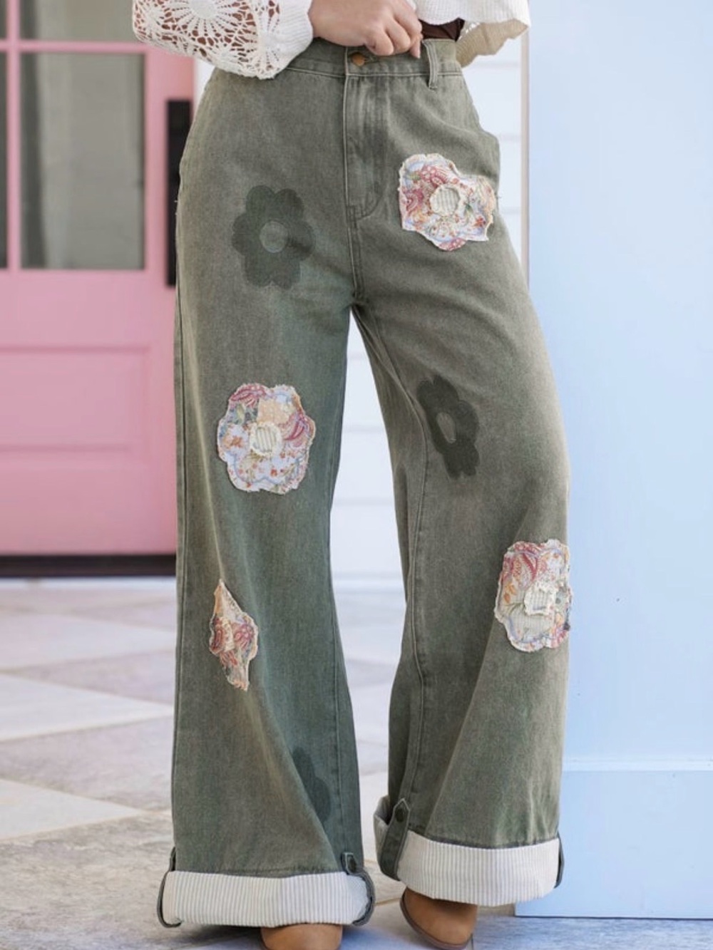 POL Boho Olive Green Wide-Leg Floral Patch Pants - Picture 6 of 7